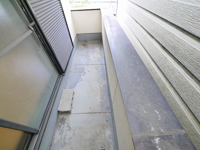 バルコニー　開放的で明るい空間を演出してくれるバルコニーです