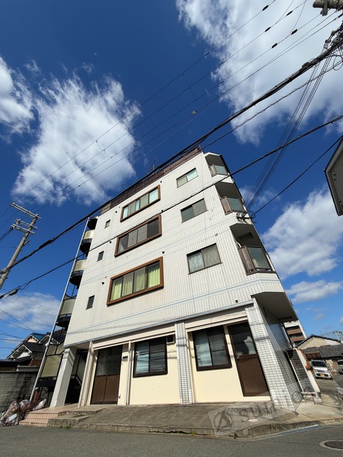 建物外観　スタイリッシュな建物です＾＾