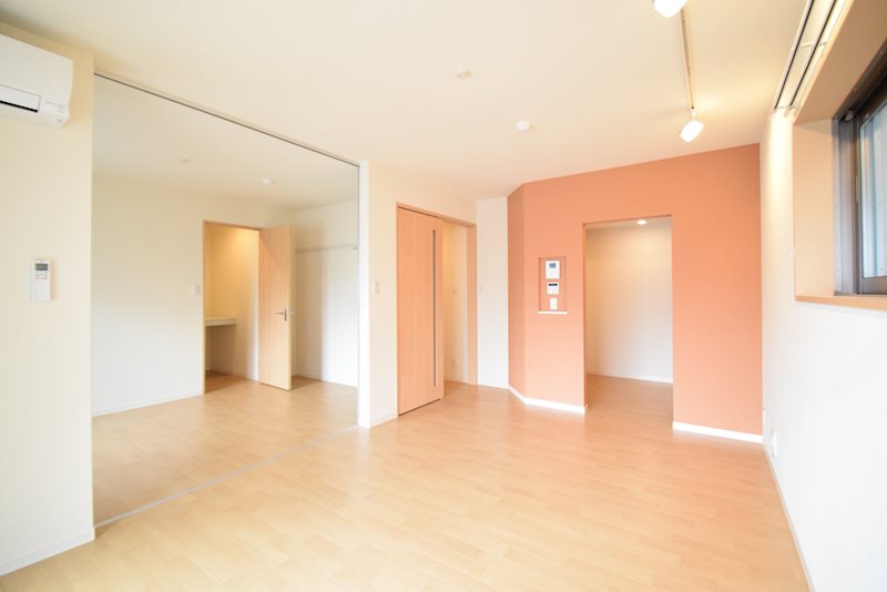 居室・リビング　広々リビングです♪