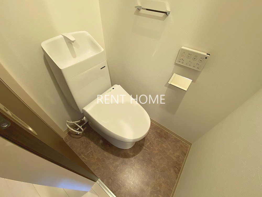 トイレ　ウォシュレット付き