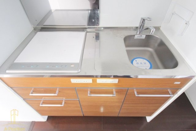 キッチン　SERENiTE北浜