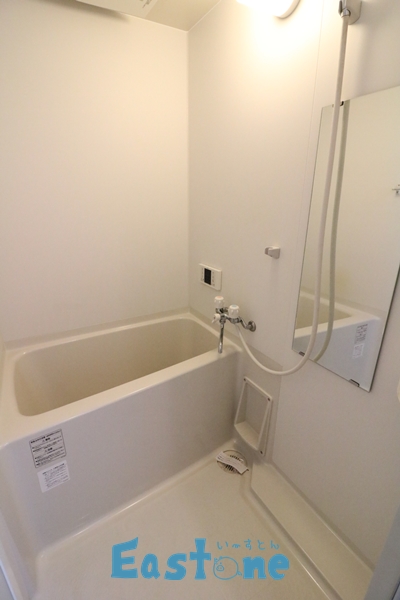 バス・シャワールーム　追い焚き機能付き！一日の疲れを癒すバスタイム！