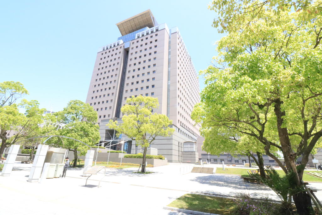 役所　鹿児島県庁（役所）まで1300m