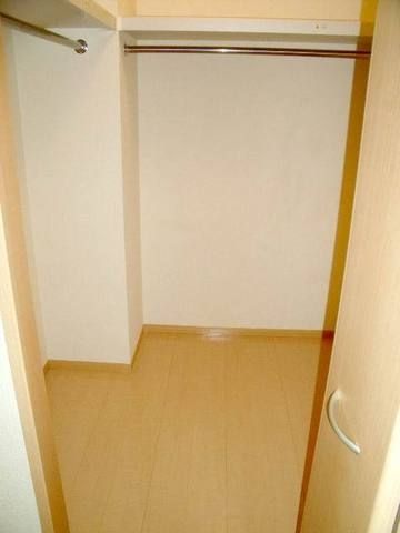 収納　嬉しいウォークインクローゼット