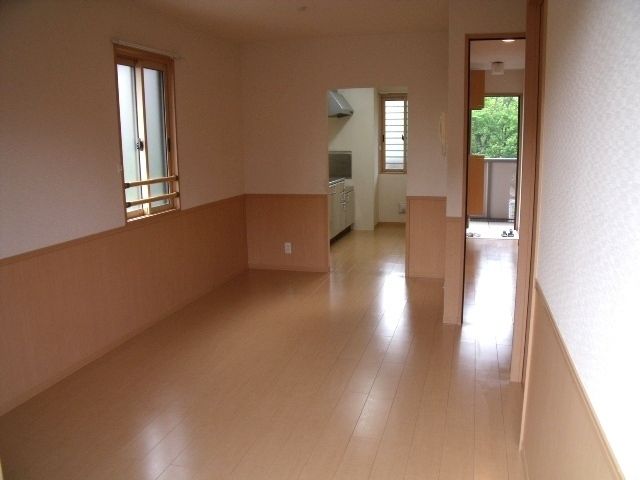 居室・リビング　明るいリビング