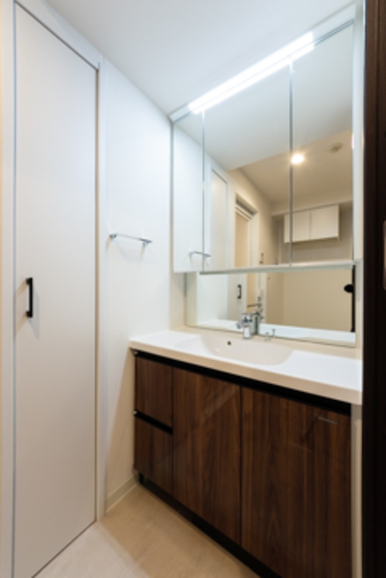洗面設備　※写真は同タイプ住戸です。