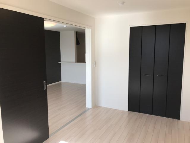 居室・リビング　室内