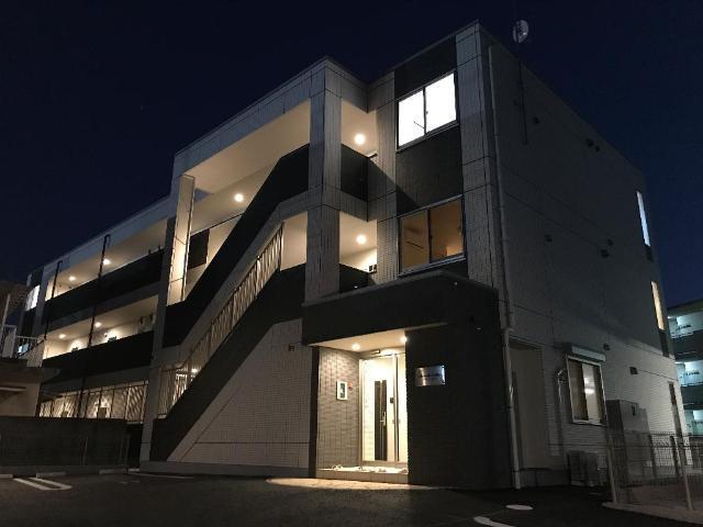 建物外観　外観写真（夜）