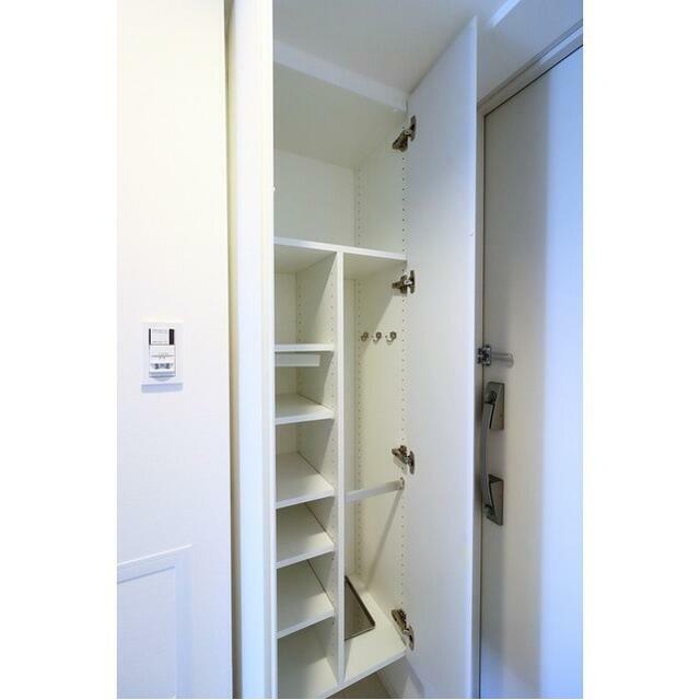 玄関　シューズボックス