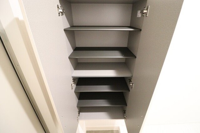 収納　シューズボックス