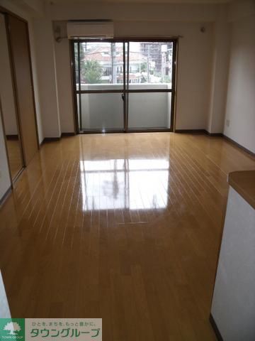 その他部屋・スペース　広々としたリビングです