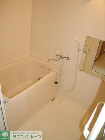 バス・シャワールーム　追い焚き機能付バスです