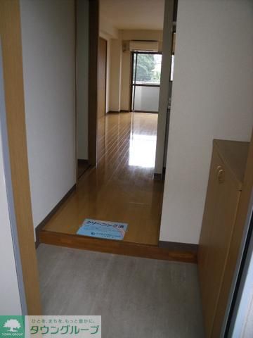 玄関　シューズボックス付きの玄関です