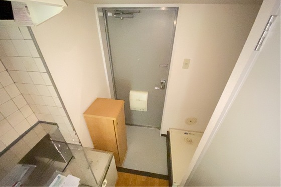 玄関　※別部屋の写真です