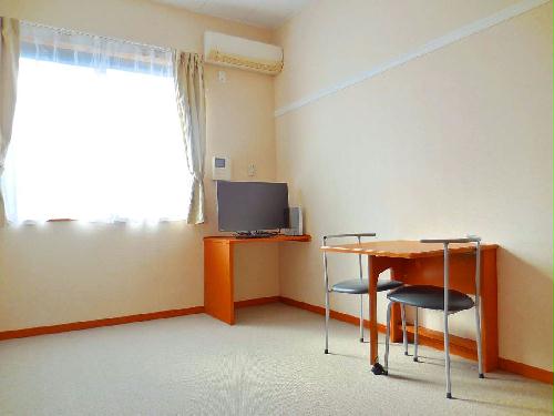 居室・リビング　2階は防音効果も高いカーペット仕様です。