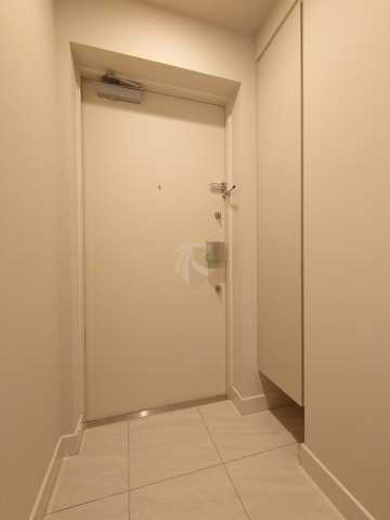 玄関　ORSUS NAKANO