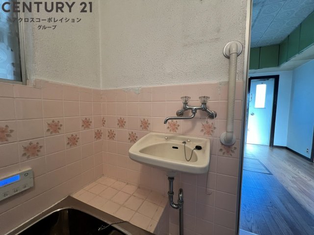 洗面設備　コンパクトな洗面台