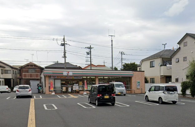 コンビニ　セブンイレブン越谷花田4丁目店（コンビニ）まで597m