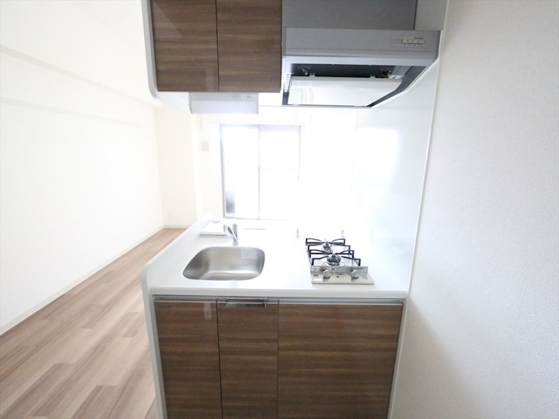 キッチン　カウンターキッチン（ガス2口コンロ付）