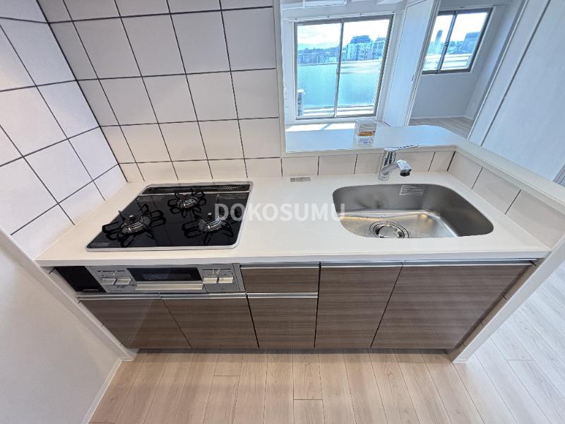 キッチン　毎日の料理が楽しくなる、機能性とデザインを兼ね備えた空間。