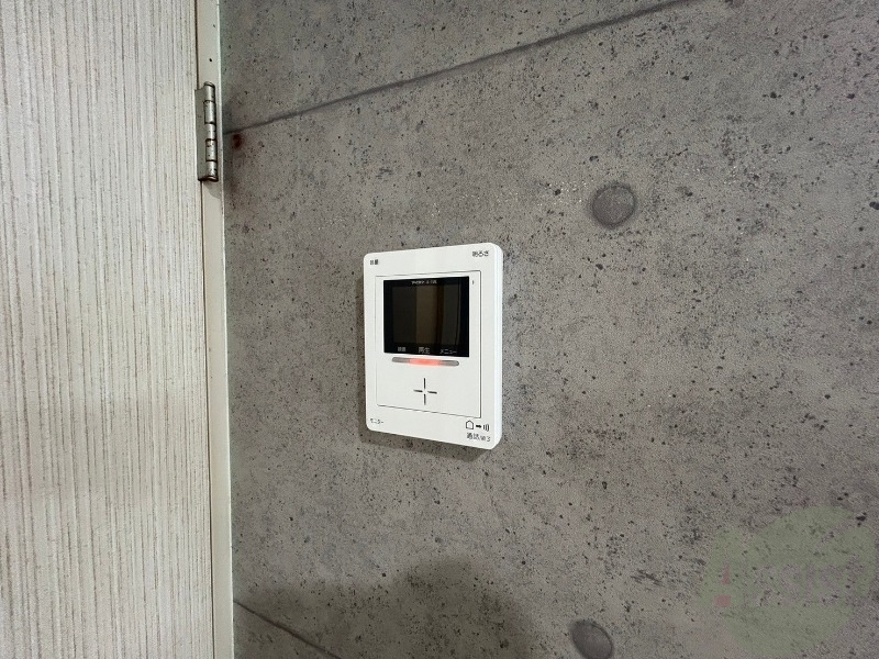 セキュリティ　ＴＶモニター付インターホンです。来客者の顔が見えるので安心！