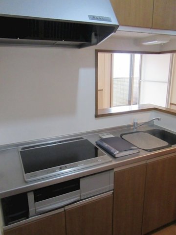 キッチン　広々使える快適な調理スペースです♪