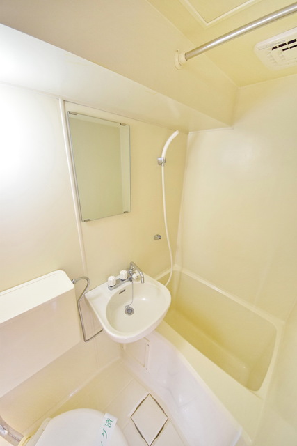 バス・シャワールーム　★ユニットバスはお掃除も楽々★