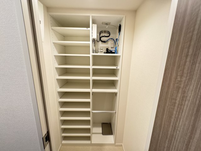 収納　※シューズインクローゼット
