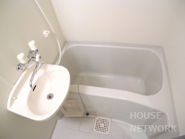 洗面設備　女子専用マンション。水道代込みです。