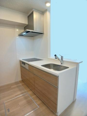 キッチン　※同タイプ部屋の写真です。