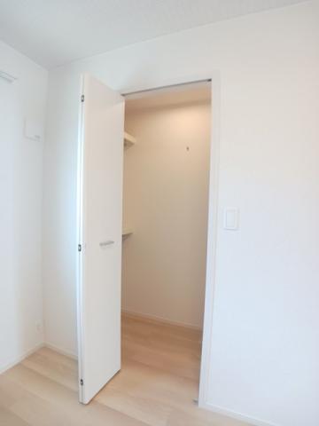 収納　※同タイプ部屋の写真です。