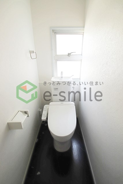 トイレ　落ち着いたトイレです