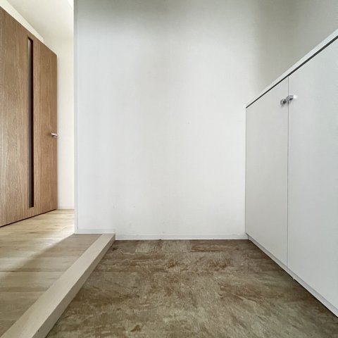 玄関　同仕様タイプです