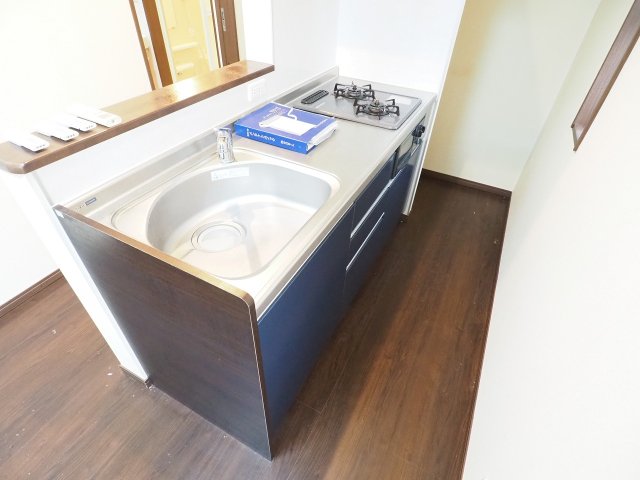 キッチン　コンパクトなキッチンで掃除もラクラク