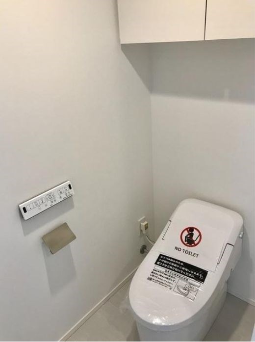 トイレ　別号室参考写真