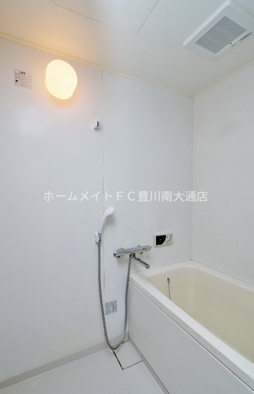 バス・シャワールーム　同型別部屋写真