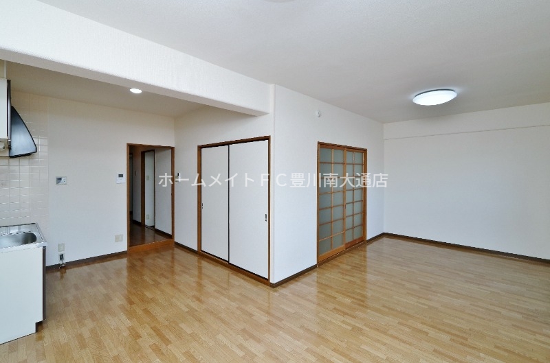 居室・リビング　同型別部屋写真