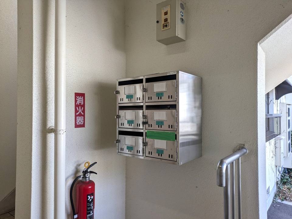 エントランス　メールBOX