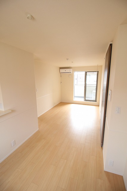 居室・リビング　別の部屋の写真です