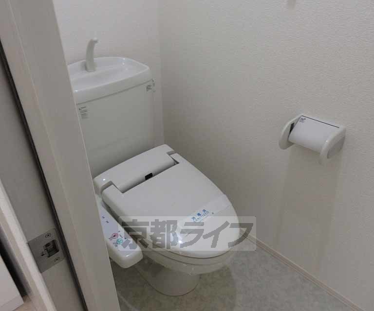 トイレ　清潔感のあるトイレです