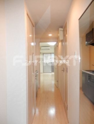 玄関　《見学予約受付中）設備充実分譲賃貸マンション！