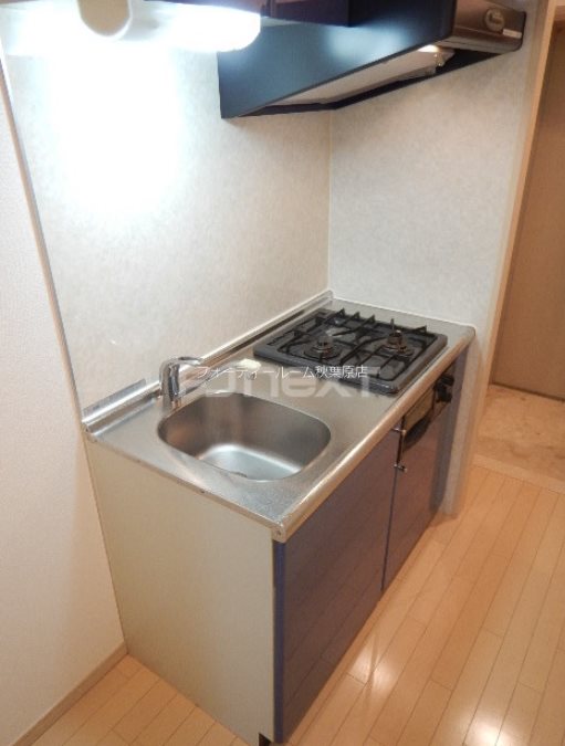 キッチン　《見学予約受付中）設備充実分譲賃貸マンション！