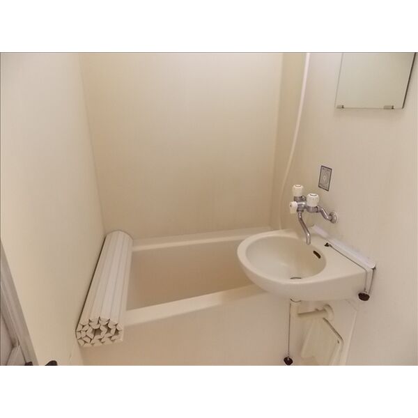 バス・シャワールーム　写真は305のものです