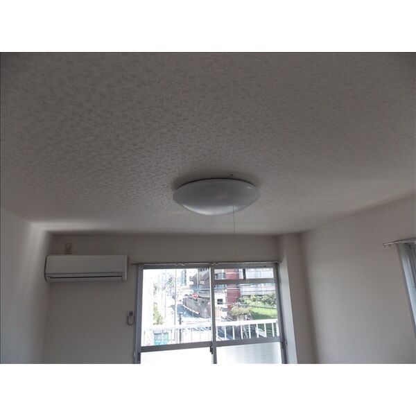 その他　写真は305のものです