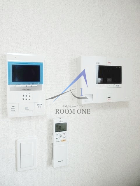 セキュリティ　モニター付きインターホンです。