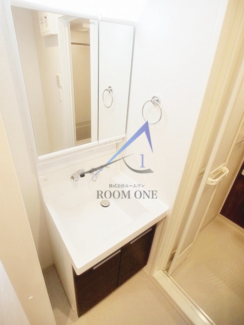 洗面設備　洗面台です。