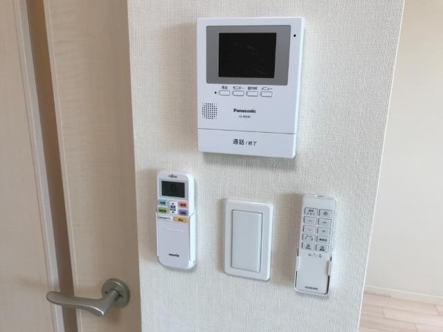 セキュリティ　カメラ付インターホン