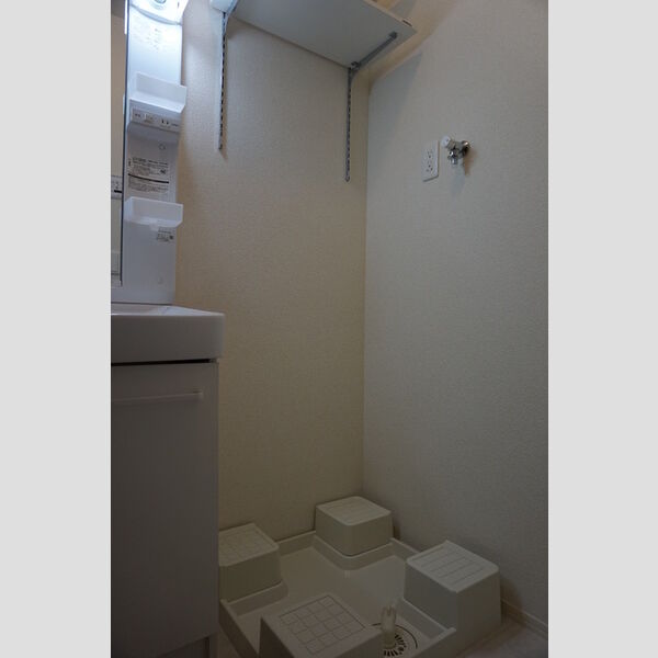 洗面設備　室内洗濯機置き場