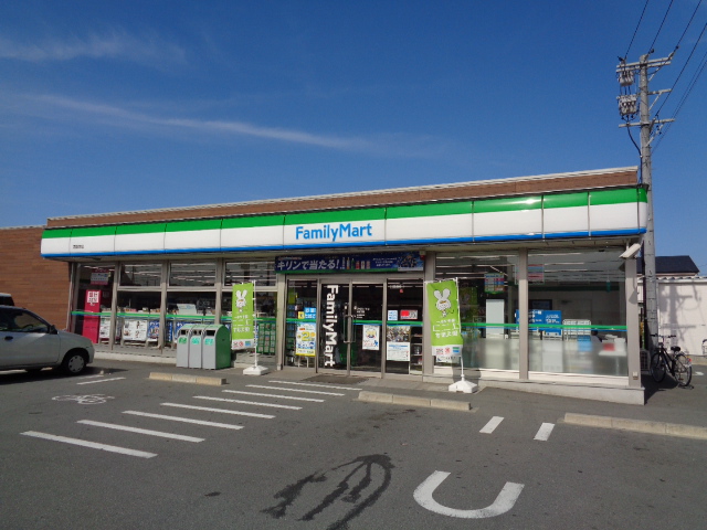 コンビニ　ファミリーマート（コンビニ）まで2168m