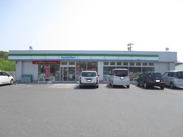 コンビニ　ファミリーマート（コンビニ）まで2215m